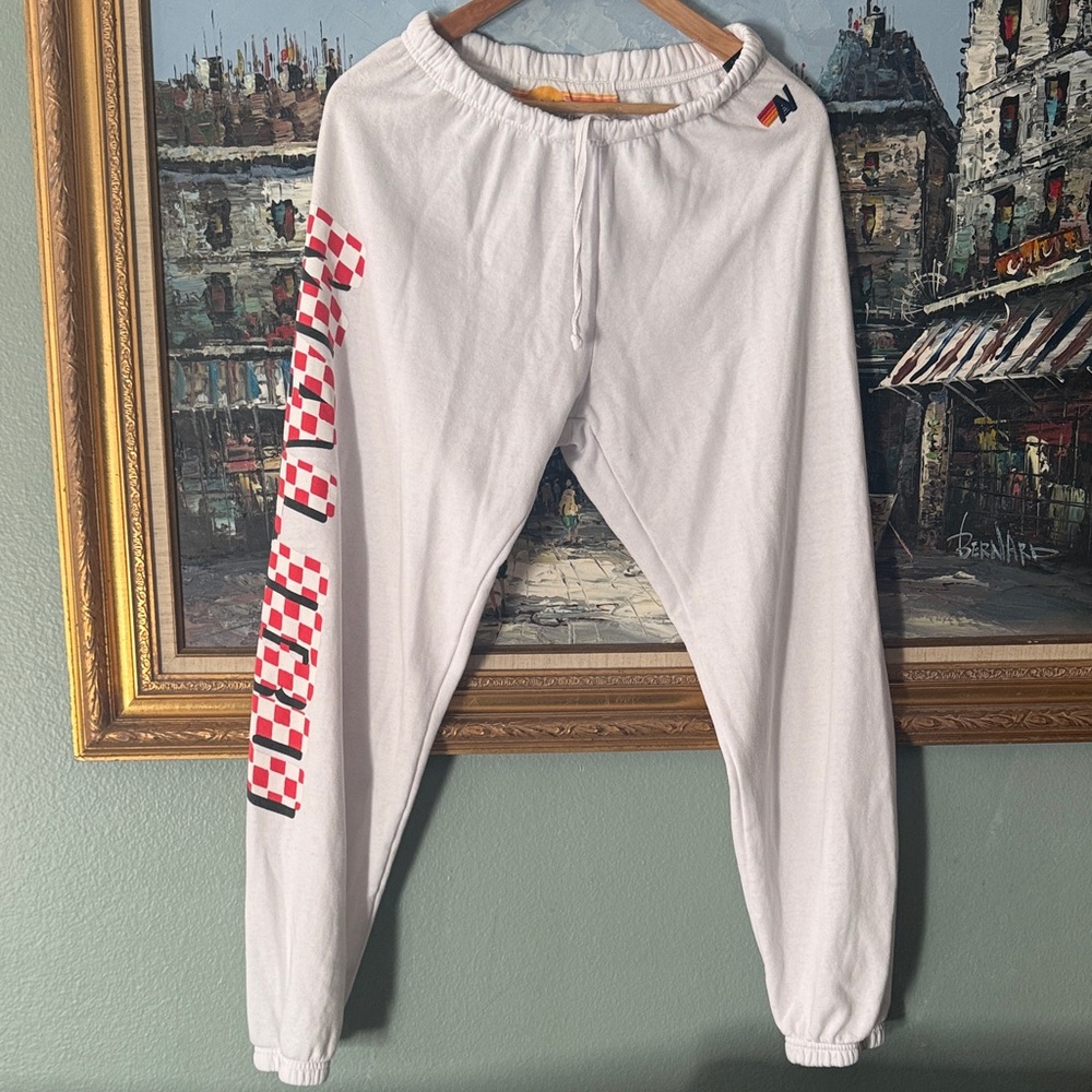 White Sweatpants with Red Checkered Design Malibu Avuatir Nation L